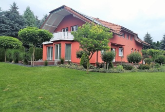 Dom wolnostojacy z dużym ogrodem w Słomnikach