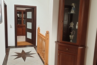 Dom na sprzedaż w Łomianki  Wiślana 1 o powierzchni 172 mkw