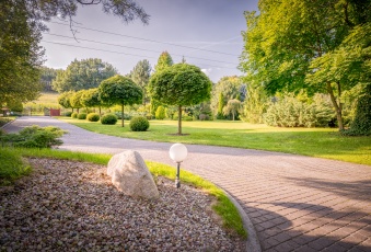Dom na sprzedaż w Lubicz  Jedwabno o powierzchni 400 mkw