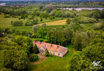 DWÓR POLSKI z połowy XIX w. / 365m2 / 1,02 ha