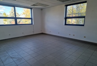 Komercja na sprzedaż w Warszawa Targówek Seledynowa 70 o powierzchni 527 mkw