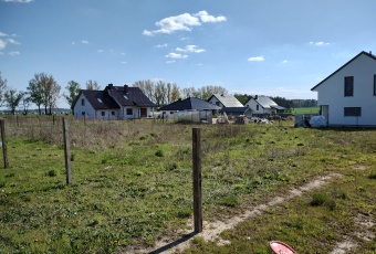Sprzedam działkę budowlaną w Grzędzicach