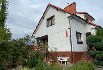 Atrakcyjny dom na Radowie z dużym garażem 