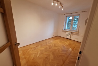 4 pokoje Bielany, Wrzeciono 12A.
