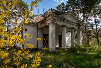 Dom na sprzedaż w Konstancin-Jeziorna  Grodzka o powierzchni 150 mkw
