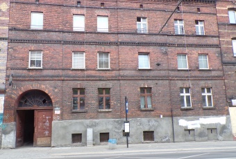 Sprzedam 3 piętrową kamienicę w Bytomiu.