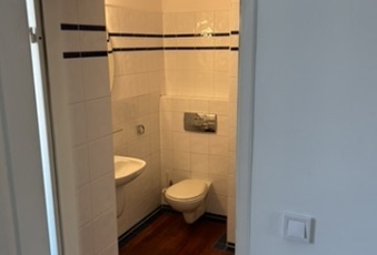 Komercja na wynajem w Kraków Podgórze Opatowicka o powierzchni 11 mkw