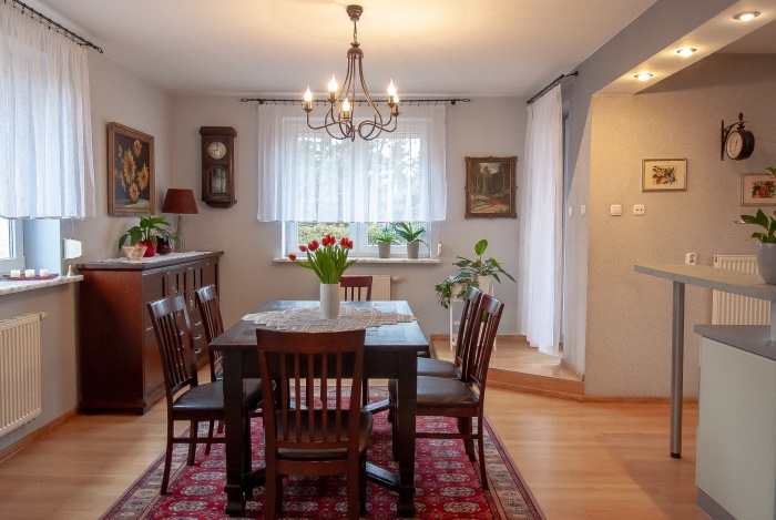 Dom na sprzedaż w Łask  Kolumna o powierzchni 273 mkw