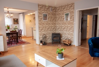 Dom na sprzedaż w Łask  Kolumna o powierzchni 273 mkw