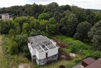 Działka z prywatnym lasem i domem w budowie