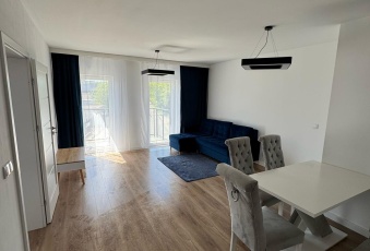 Wygodny 2 pok apartament i garaż 