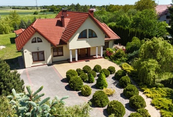 Ekskluzywny dom wśród zieleni