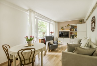 Mieszkanie na sprzedaż, Warszawa mazowieckie - oferta 832780 Klimatyczne mieszkanie w zieleni 3/4 pokoje