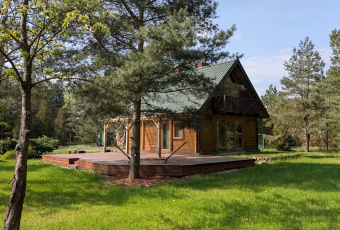 Całoroczny dom z bala nad Liwcem, przy lesie