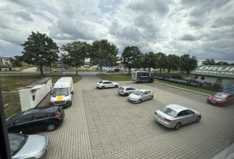 Duży parking, witryny 120-180m2 biura, sklep