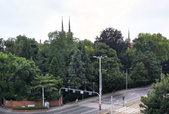 2 niezależne pokoje + kuchnia | Widok na Ostrów
