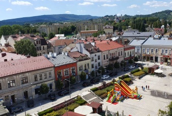 Dom na sprzedaż w Gorlice Gorlice Rynek o powierzchni 500 mkw