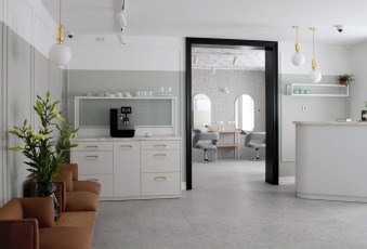 Stanowisko fryzjerskie/manicure na wynajem