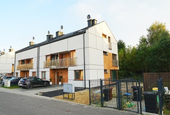 Segment w spokojnej, cichej i zielonej okolicy
