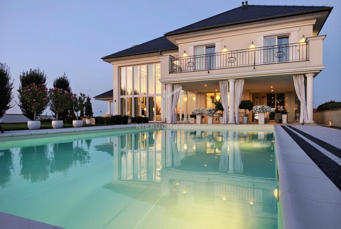 Dom na sprzedaż w Jasło Sobniów  o powierzchni 499 mkw