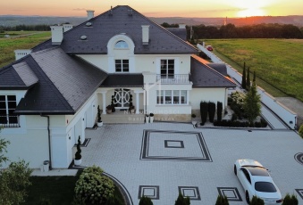 Dom na sprzedaż w Jasło Sobniów  o powierzchni 499 mkw