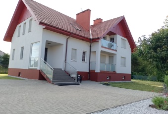 DOM NA WSI Z OGRODEM
