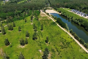DZIAŁKA BUDOWLNA NAD PRYWATNYM JEZIOREM 