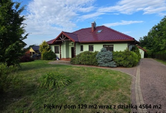 Piękny dom 129m2, garażem 43,5m2 oraz ogrodem 4564