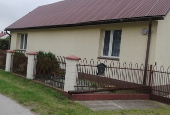 Dom wolnostojący na wsi