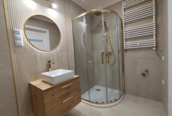  Mieszkanie 2-pok 42,52 m² balkon klima garaż kom