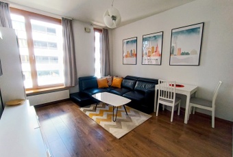 Two rooms apartment at metro Dworzec Gdański