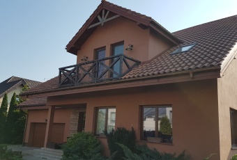 Przepiękny dom z ogrodem. Bezpośrednio.