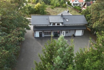 Budynek mieszkalno-usługowy przy trasie nr 11