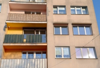 Syndyk sprzeda mieszkanie w Górze!