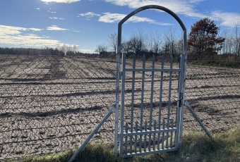 Działka budowlana (WZ, gotowy grunt, m. Jastrząb)