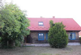 chata wiejska z bali siedlisko odnowiona