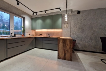 Perełka w Kobyłce-skrajny segment,3 poziomy