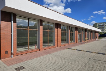 Komercja na wynajem w Murowana Goślina  Wojska Polskiego 1 o powierzchni 410 mkw