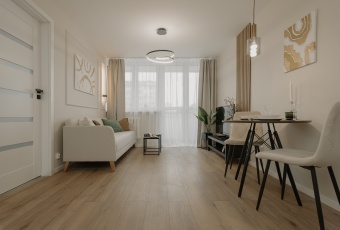 2 pok, 35m2, Krzyki, Sky Tower, balkon, winda