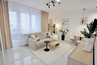 Apartament | 1 Piętro | Balkon | Prywatny Parking