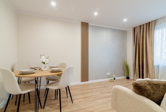 Po remoncie z windą i balkonem! Osobna kuchnia 