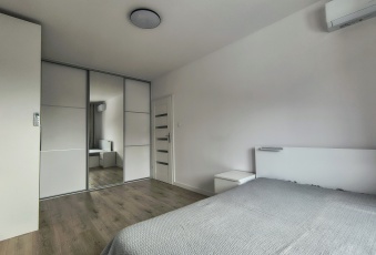 3 pokoje | kuchnia | 2 x WC | garaż | klimatyzacja