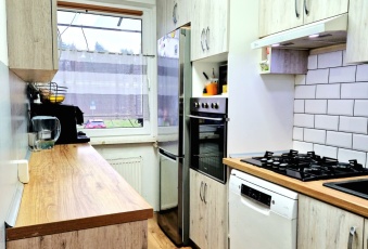 3 pokoje, parter, 60m, balkon w Woli, las obok