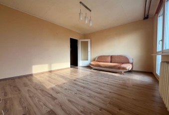 widna kuchnia, loggia 3m2, piwnica 4m2. Wsch-Zach