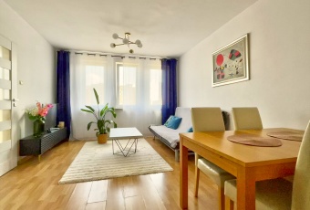 Świetny rozkład - dużo okien - balkon - wanna