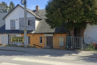 Połowa domu dwurodzinnego.