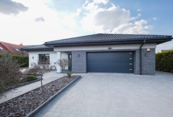 Sprzedam komfortowy dom wolnostojący w Lesznowoli