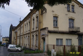 Nieruchomość inwestycyjna 2500 m2 + działka 