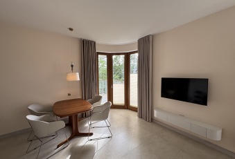 NADMORSKI DWOR-ELEGANCKI APARTAMENT-5 MIN OD PLAZY