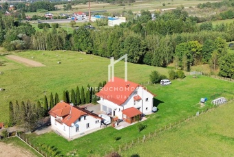 POSIADŁOŚĆ Z DWOMA DOMAMI, 52,5 AR, ŻÓŁKÓW, JASŁO